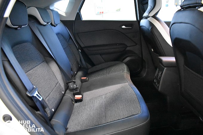 CAPTUR E-TECH HYBRID